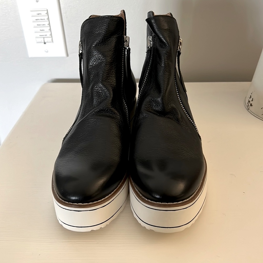 Never been worn!! NENE-TO | BLACK